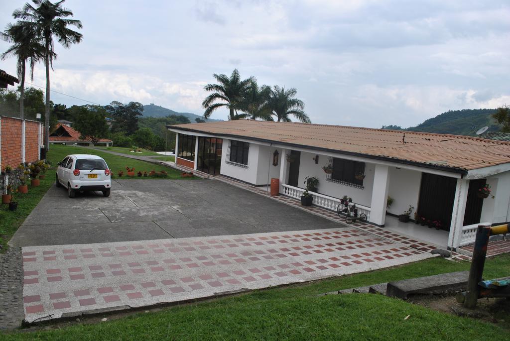 Hostal Don Bernardo Santa Rosa De Cabal Exterior foto